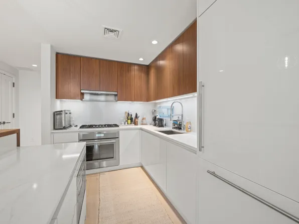 1000 Maxwell Lane image 13 of 45