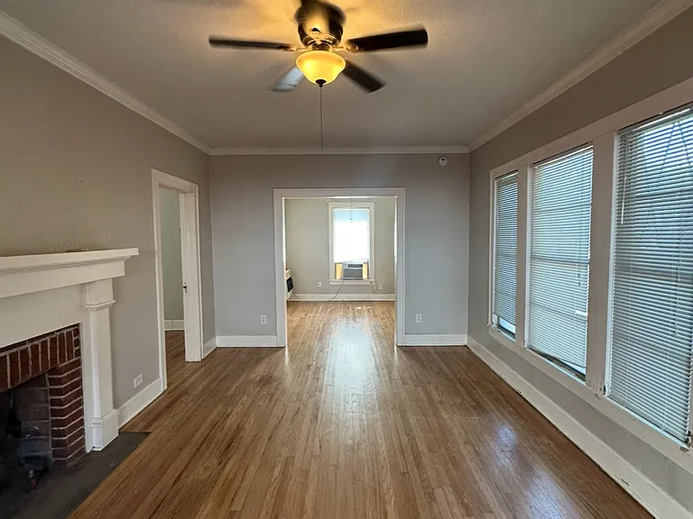 2406 W Lovers Ln — Photo 12