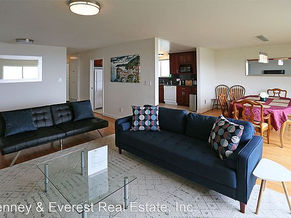 3rd image of 159 Oakridge Dr