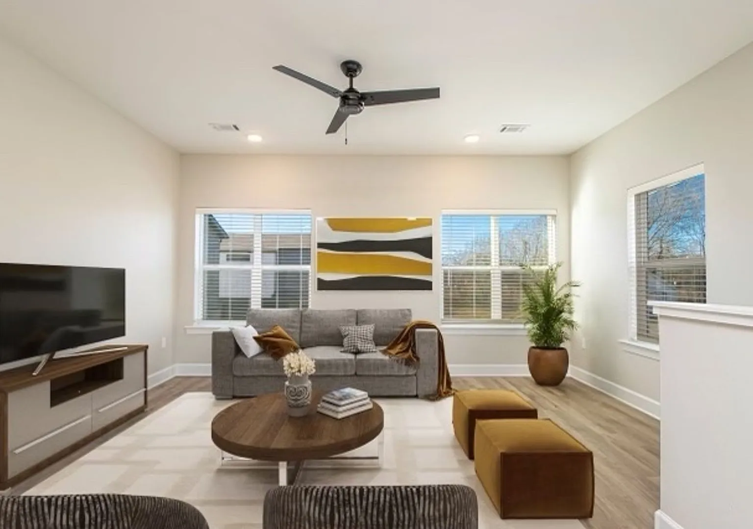 Riverwalk Townhomes - 1220 W. 4th Street — Photo 4
