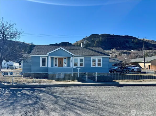 400 Roosevelt Drive, Grand Coulee, WA 99133