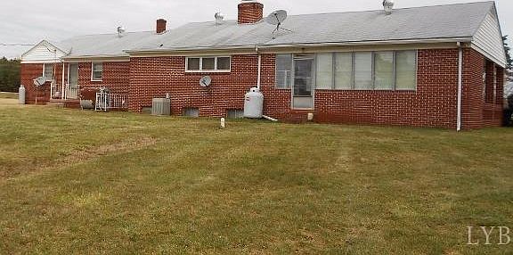 2nd image of 13304 Richmond Hwy