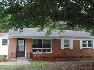 909 Holder Dr, Gastonia, NC 28052