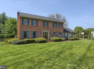 22 Draper Cir, Lititz, PA 17543