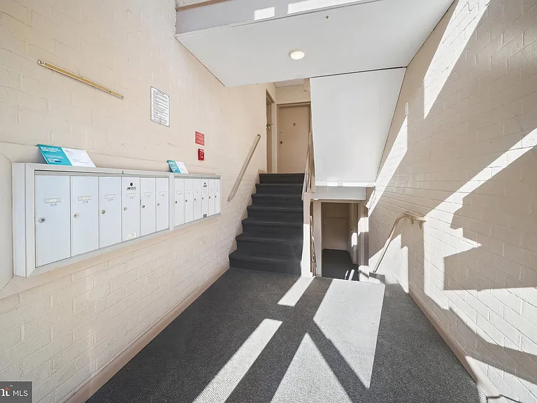 2 Mountbatten Ct — Photo 13