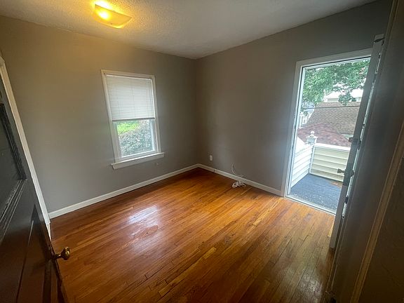 3rd image of 1539 Lauderdale Ave