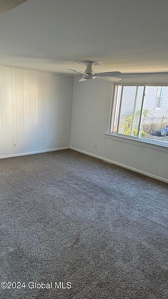 2nd image of 837 1/2 Adams Street