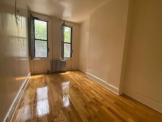 1st image of 260 Marion St #1L