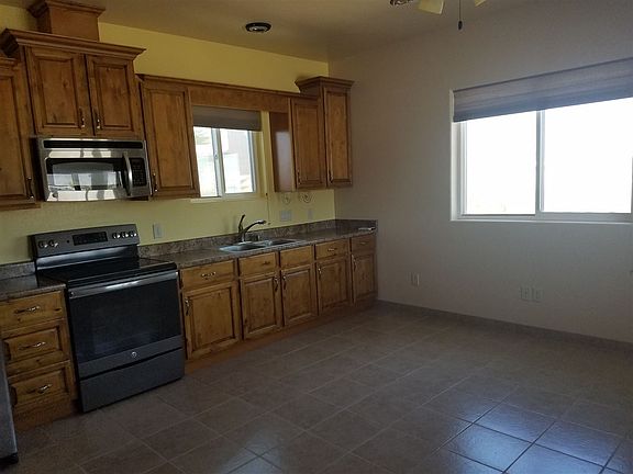 5th image of 13240 S Paula Ave