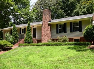 600 Valleybrook Ln, Winston Salem, NC 27104