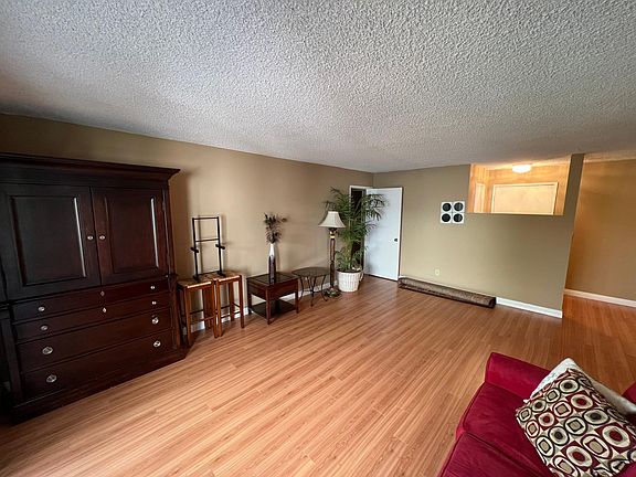 3rd image of 5000 S Centinela Ave APT 106