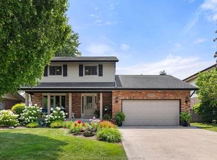 2137 Edgemore Ave, Lasalle, ON N9H2K1