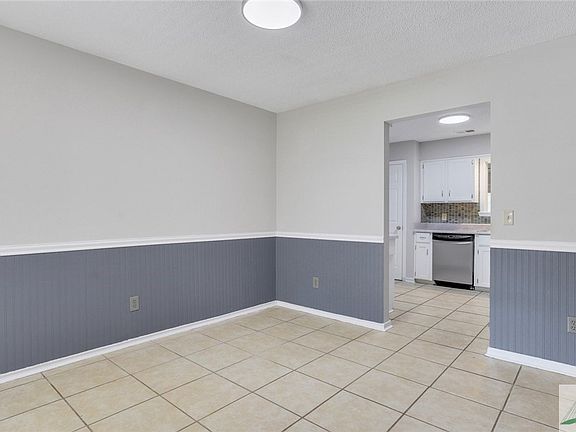 5th image of 818 Sagewood Drive