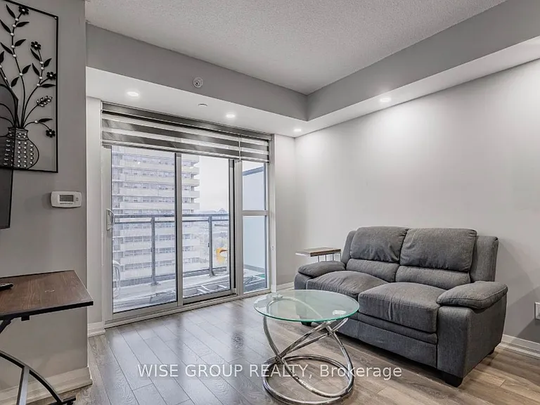 30 Meadowglen Pl N #1403 — Photo 6
