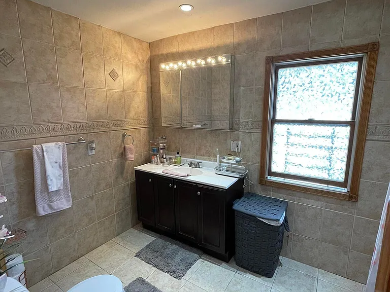 188 Bay 22nd St #2 — Photo 4