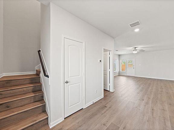 4th image of 952 Camelia Grove Ct
