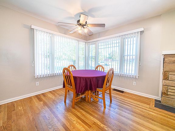 5th image of 109 Mansfield Ave