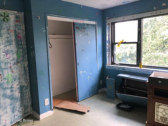 3rd image of 3320 Bardstown Rd APT 48