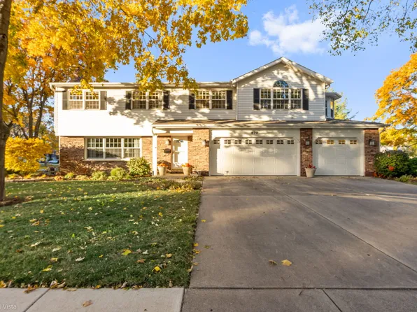 672 62nd Ct, Downers Grove, IL 60516