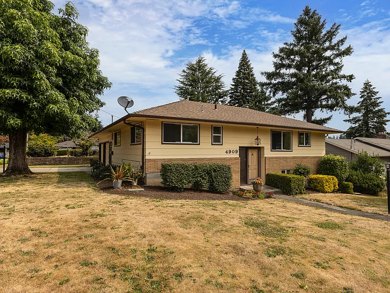 4909 SE Mason Ln — Photo 4