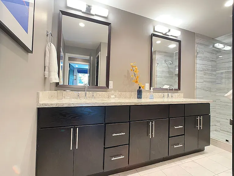 200 Waverley St #2 — Photo 8