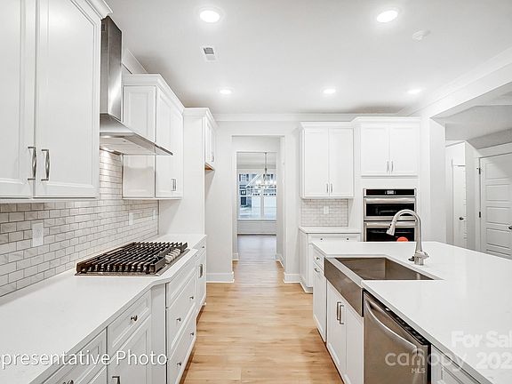 7th image of this home