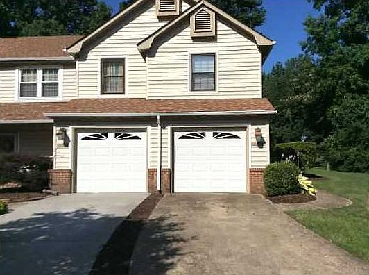 1st image of 1003 Winged Foot Ct #B