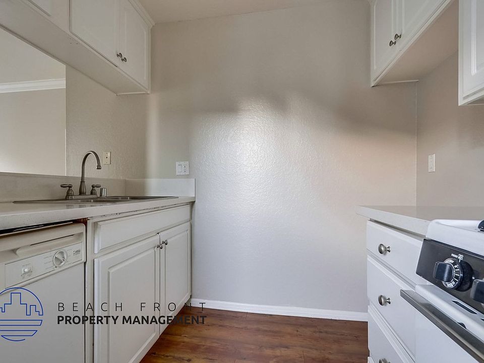 1st image of 1401 Superior Ave #1409