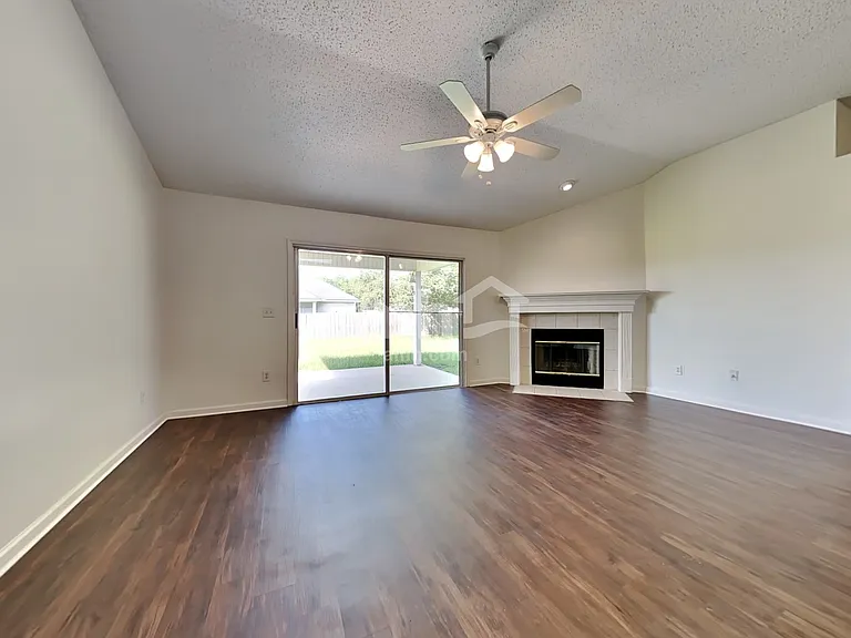 11740 Crooked River Rd — Photo 5