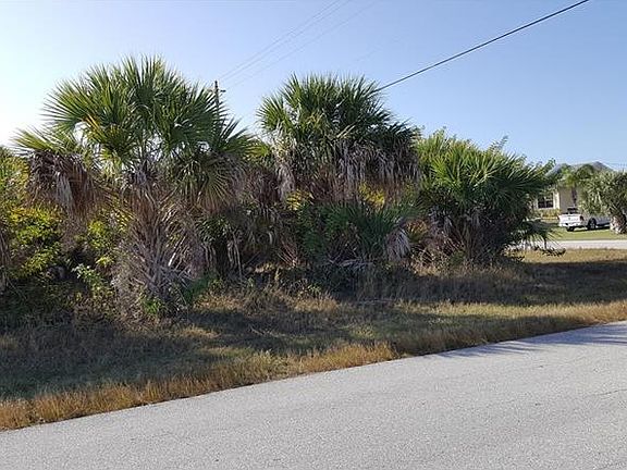 4th image of 18727 Kerrville Cir