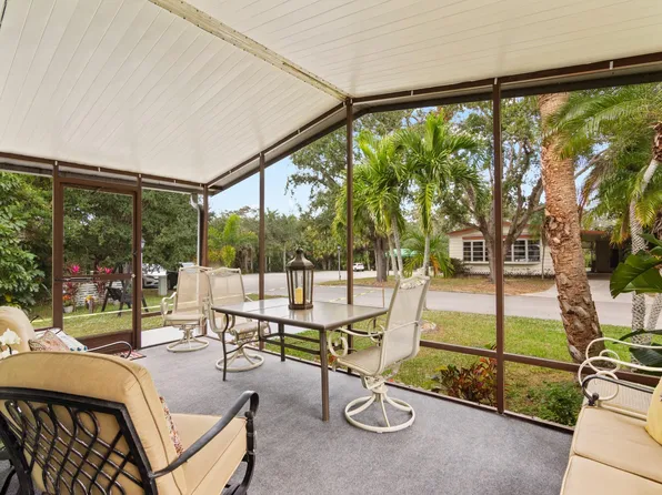 24 Santa Maria Way, Port St Lucie, FL 34952