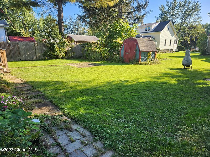 3rd image of 11 New Jersey Avenue