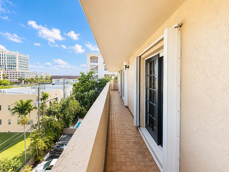 110 Salamanca Ave #PENTHOUSE — Photo 21