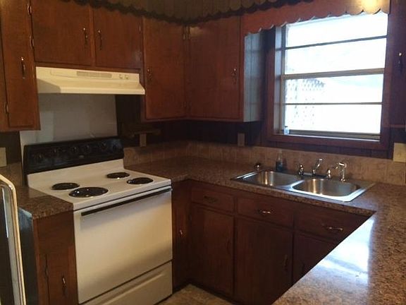 5th image of 301 S Bryant St