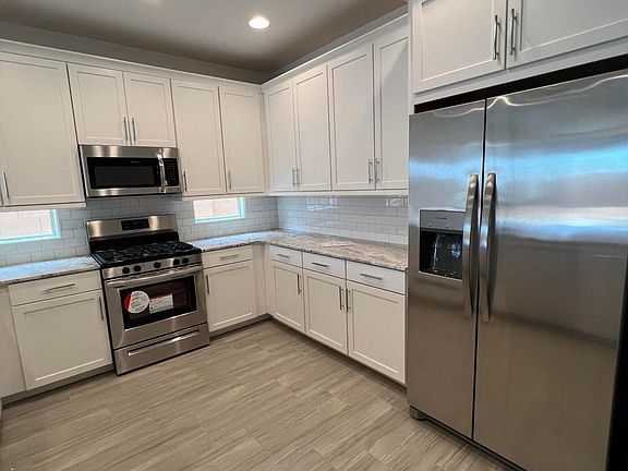 4th image of 16399 W Charlotte Dr