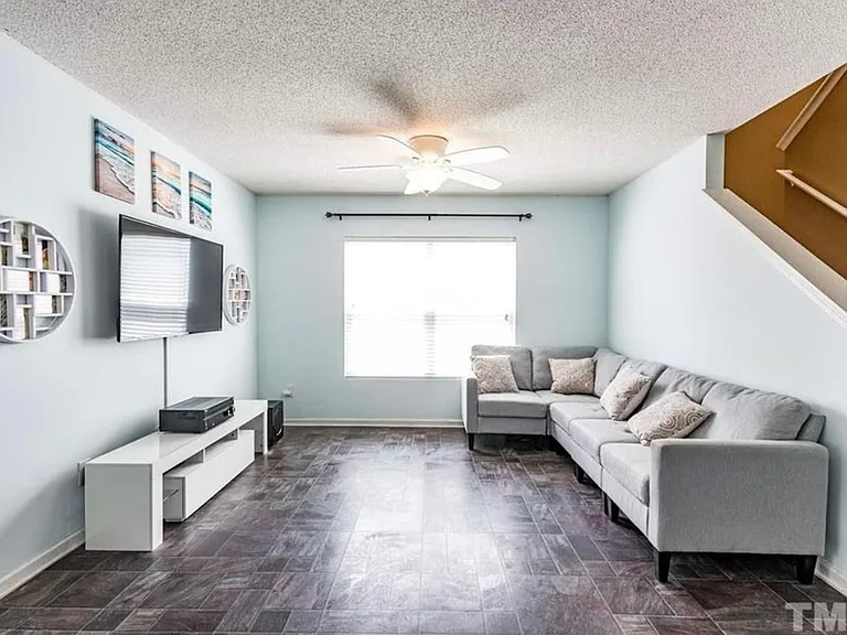244 Trayesan Dr — Photo 4