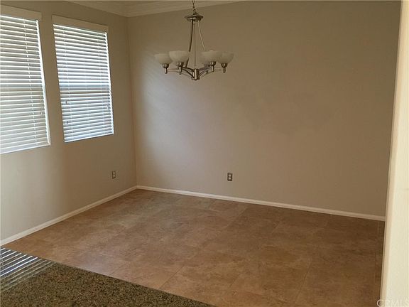 4th image of 557 N Chardonnay Dr