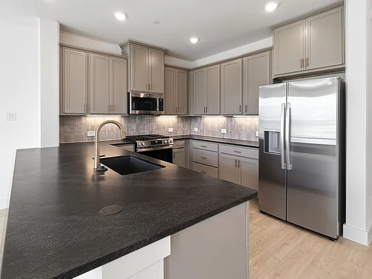 2525 Brunswick Way — Photo 5
