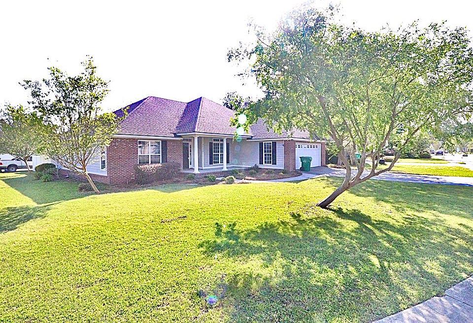1st image of 3826 Thoreau Dr