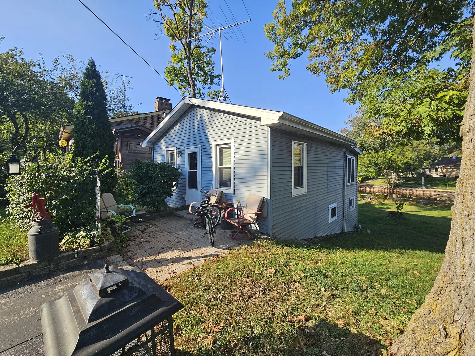 3 bed, 630 sqft, $2,200 — Photo 1