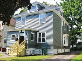 96 Roslyn St, Rochester, NY 14619