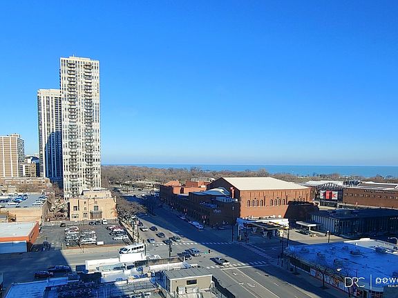 2nd image of 1540 N Lasalle St #1205