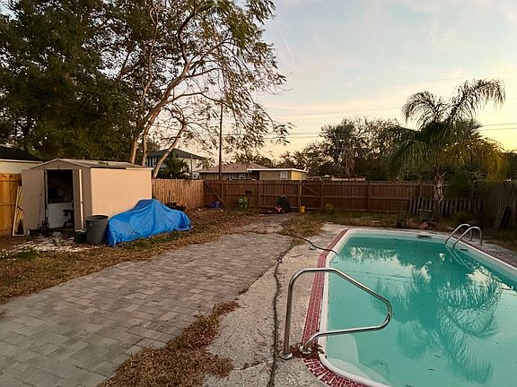4th image of 4548 10th Ave N