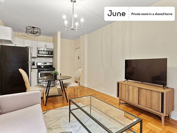 3rd image of 23 E 109th St #B