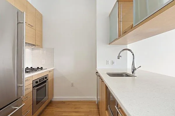 Rented by Triumph Property Group | media 9