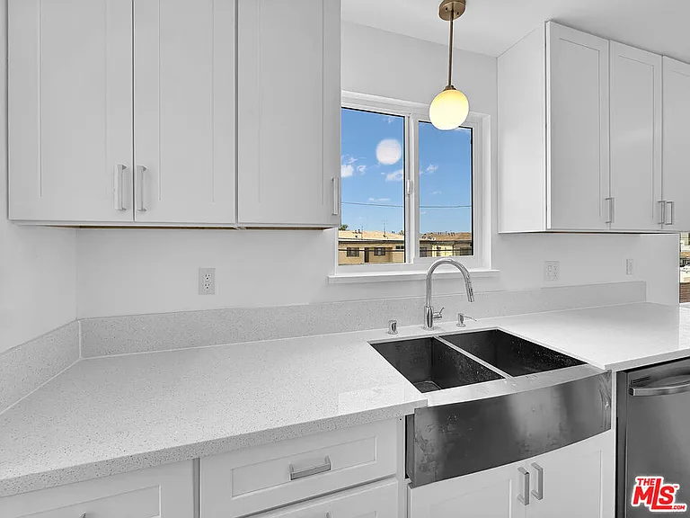 4161 Marlton Ave #D — Photo 7