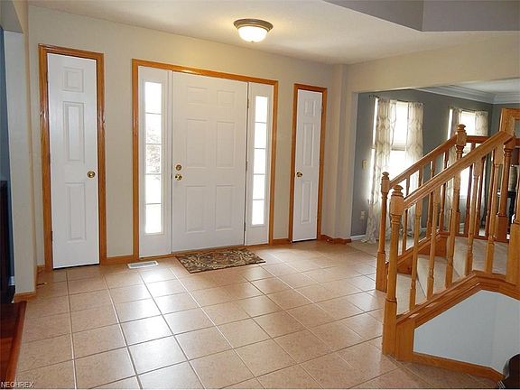 3rd image of 632 Lipke Ct