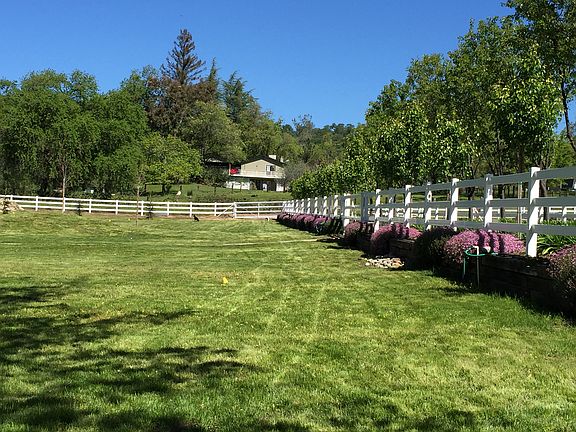 Front lawn-gazebo to left