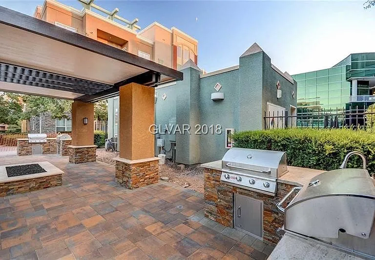 38 E Serene Ave #304 — Photo 3