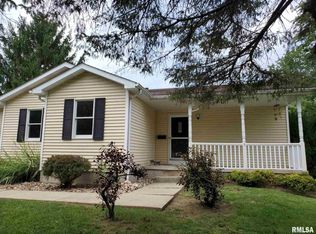 87 Churchill Dr, Chatham, IL 62629